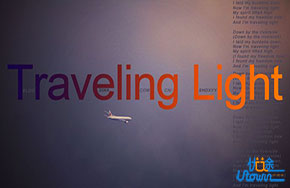 《Traveling Light》：在这奋斗的路上轻装前行