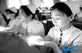 护理：培养看护病人的白衣天使