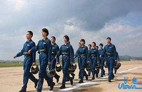 2018年度空军在粤招收高中生飞行学员工作启动