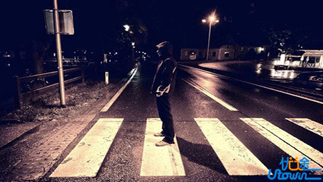 每一条路我都走得很慢，但我不曾退缩