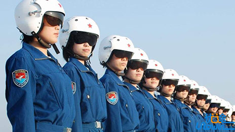 2019空军招收女飞行员在川启动 复检高中女生挑战约120道体检“关卡”