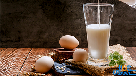 空腹喝牛奶不好，是这样吗?