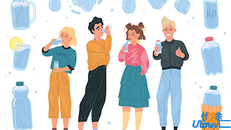 女子喝水太多引发致盲眼病！天气炎热，水到底应该怎么喝？