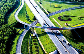 交通运输：国民经济的传送带