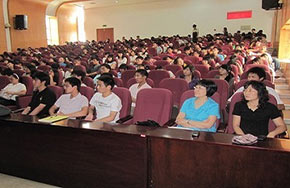 东南大学：院士为本科生开设精品课打造卓越医生