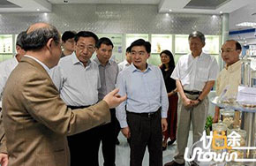 广东省政协调研组赴中山大学开展专题调研