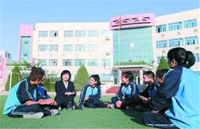 广东韶关五个强化普及高中教育 建设高素质师资队伍