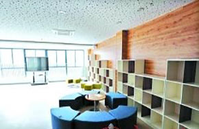 佛山一中学实行“走班制”：学生串门上课